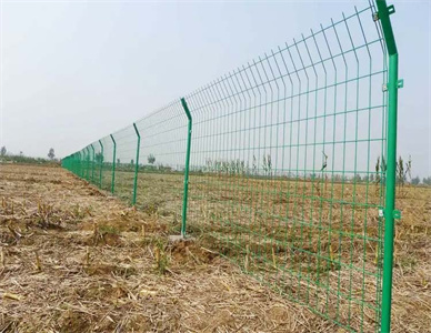 圈地护栏网.jpg
